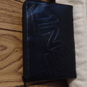 NWOT Fenty makeup bag